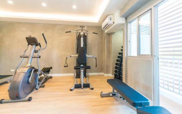 Отель Koon Hotel Sukhumvit