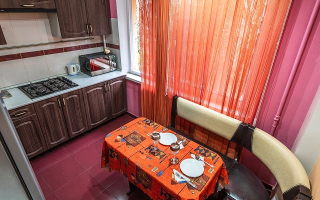 Uyutnaya Kvartira S Novym Remontom Apartments