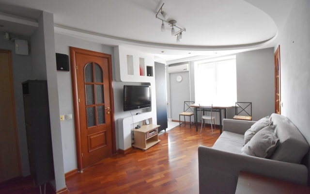 Квартира Просторная 6