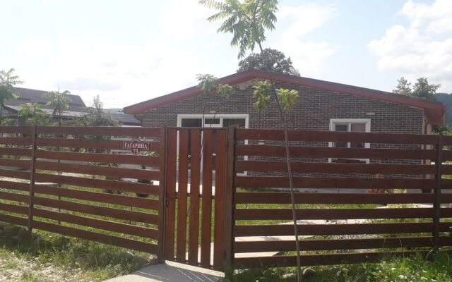 Chastny Dom Dom V Gorakh Private House