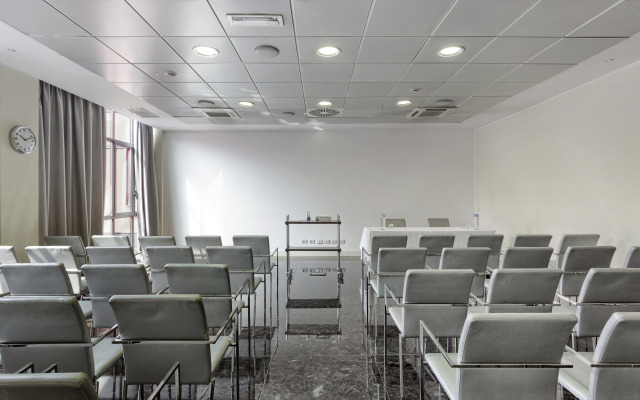 Отель Italiana Hotels Milan Rho Fair