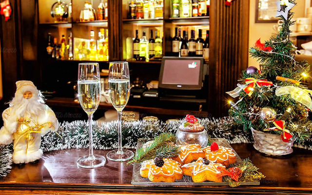 Апартаменты С Видом на Неву и Литейный Мост