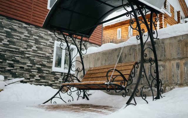 Na Mratkino Guest House