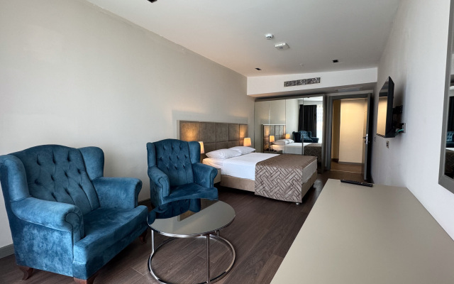 Alice Hotel Antalya