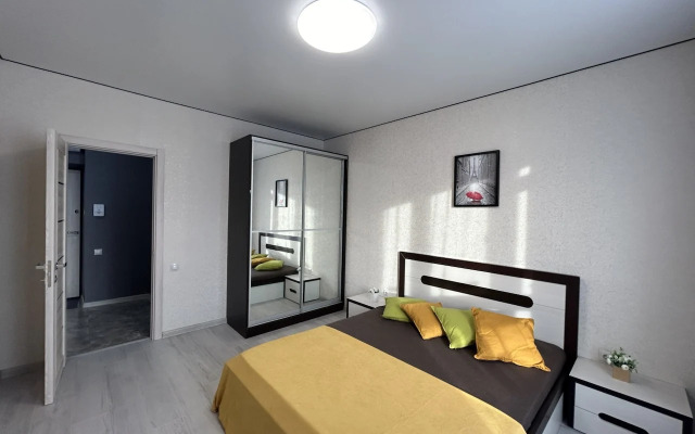 Dvushka S Krasivym Vidom Vozle Trts Planeta Flat
