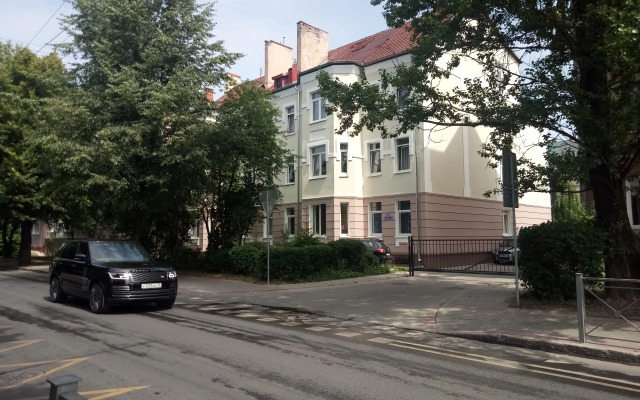 1926 God Alleya Luizy Flat