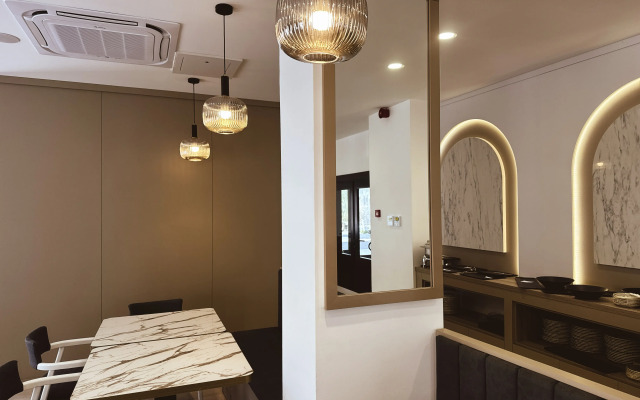 Dorana Art Hotel