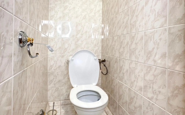 Uyutnaya Dvukhkomnatnaya S Balkonom V Tsentre Goroda Flat