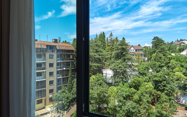 Sochi-Tsentr Studiya S Basseynom Na Kryshe. Zhk Metropol Apartments