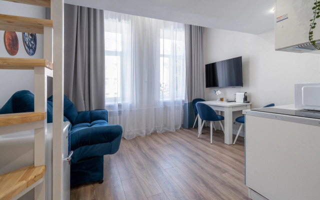Sovremennaya Studiya V Istoricheskoy Chasti Peterburga Flat