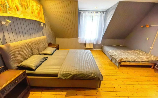 Частный дом Дом с бассейном и сауной