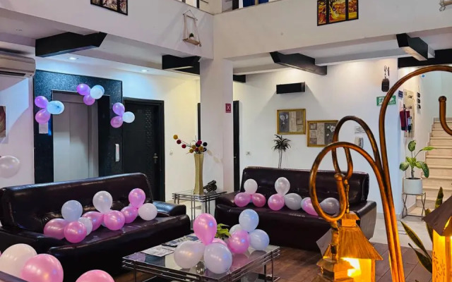 Blue Moon Residency Hotel & Restaurant Hotel
