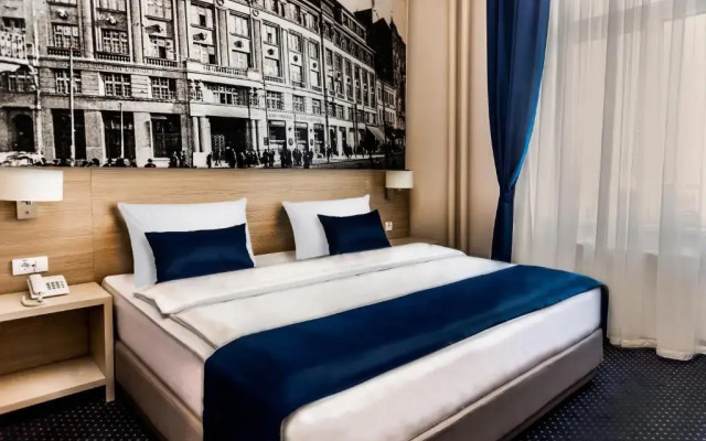 Five Points Square - City Center Guest house