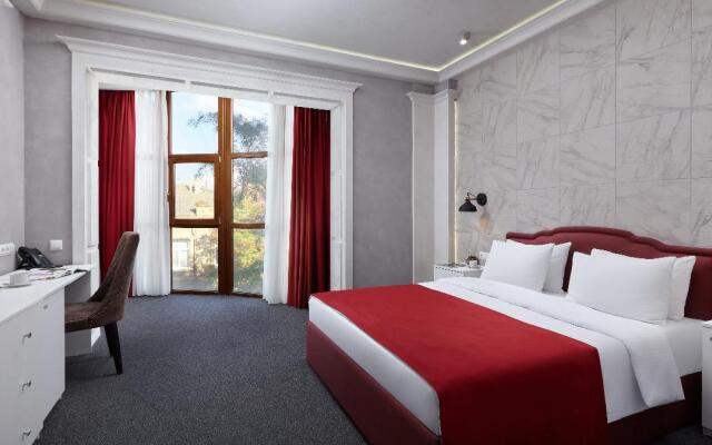 Petr Hotel