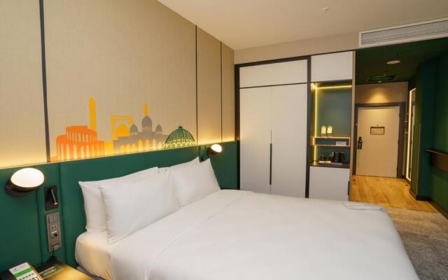 Holiday Inn Tashkent City, an IHG Hotel