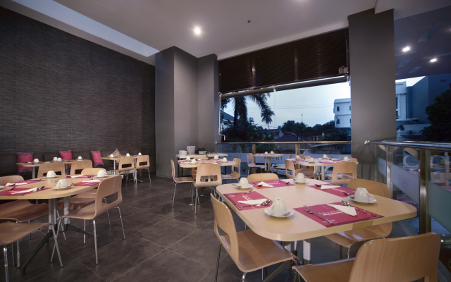 Aston Inn Pantai Losari Makassar