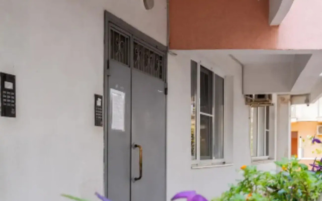 Na Bogdana Khmelnitskogo 10 Flat