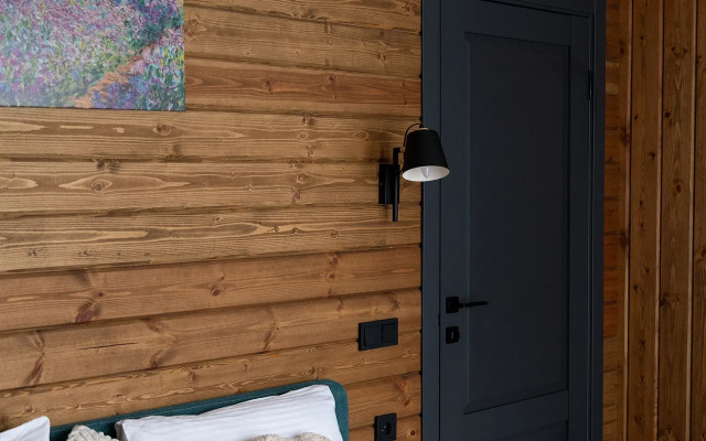 Zeleny Lug Private house