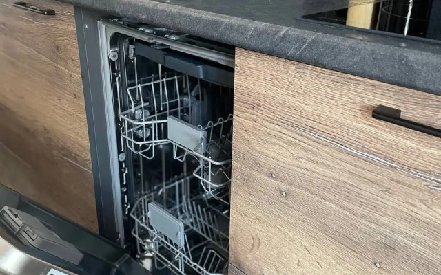 Komarova VIP Flat