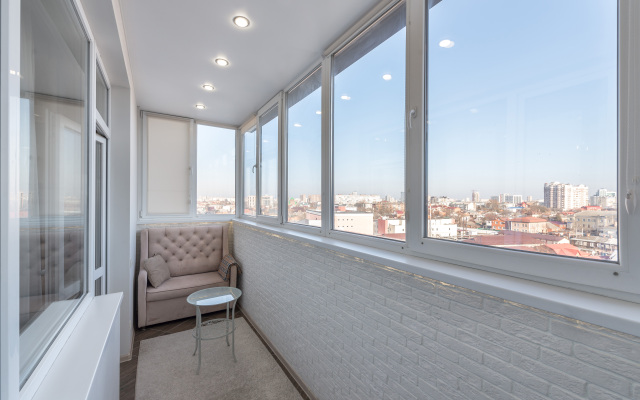 Апартаменты Admiral nearby Hilton 1