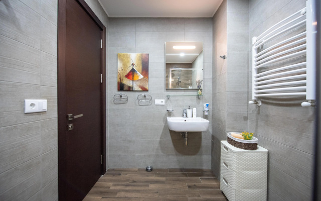 Dlya Semyi v Komplekse s Detskoy Ploschadkoy Apartments