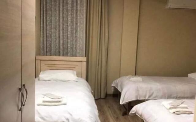 Hotel Paper House