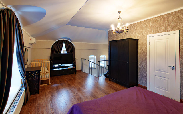 V Istoricheskom Tsentre Goroda Private House
