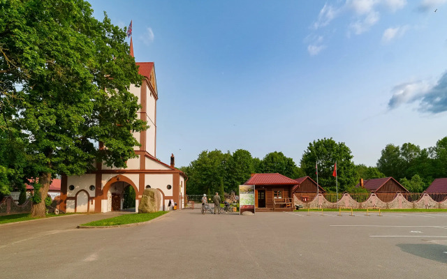 Гостевой дом Дукорский маёнтак