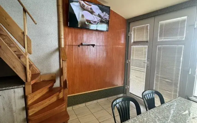 Квартира с Мансардой и видом на море