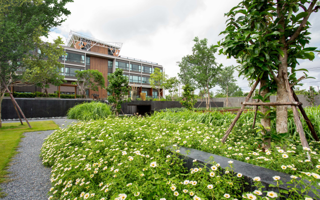 North Hill City Resort Hotel