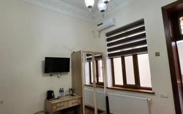 Poyi Kalon Terrace Guest house