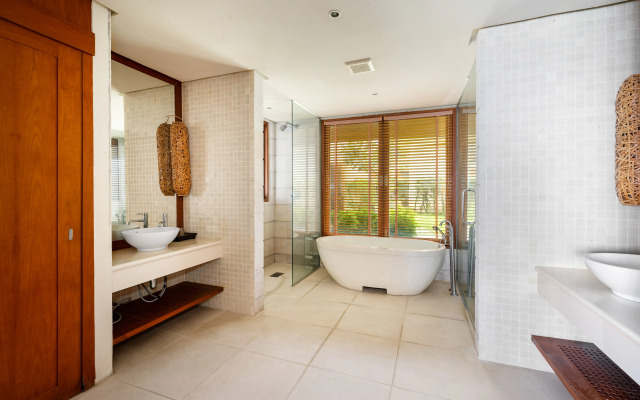 Ban Reemo Luxury Villa