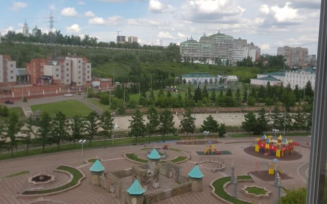 Квартира на Конституции Ссср 23