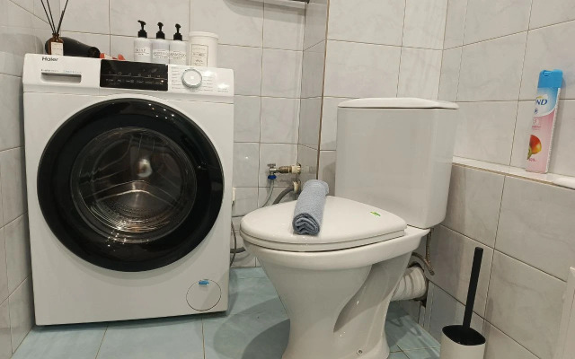 Prostornaya na Shirotnoy v Rayone Mzhk Flat