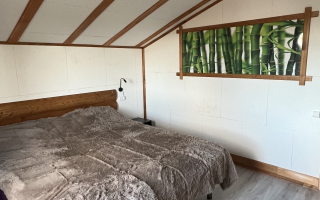 Частный дом на озере