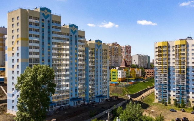 UNIQUE APART "CANARY" opposite LDK and Kuzbass Arena (1st Zarechnaya 9) Apartments