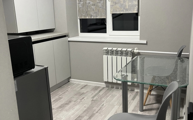 Zhelyabova 1 Apartments