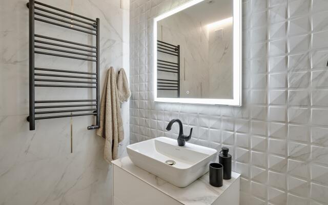 Svetlaya Kvartira Na Gaydara Flat
