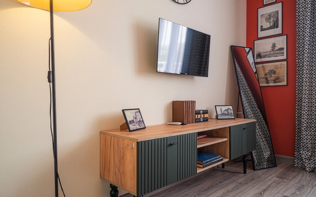 Prussia V Starinnom Stile Vozle Ozera Flat
