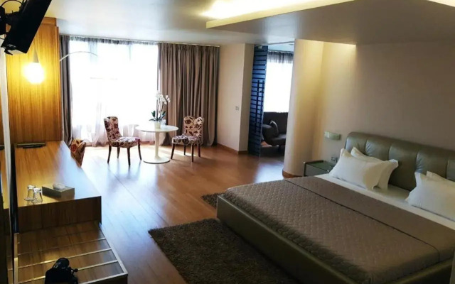 Sky Hotel