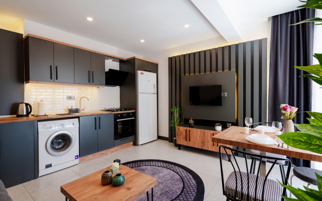 Mrt Suites Lara Hotel