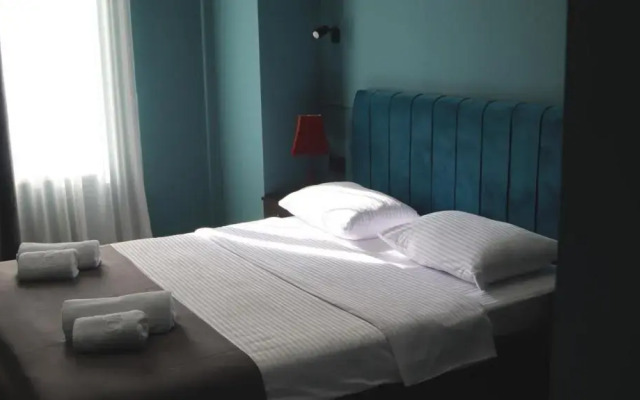 Route Hotel