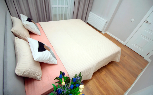 Апартаменты Современные в умном доме (Ала 37)