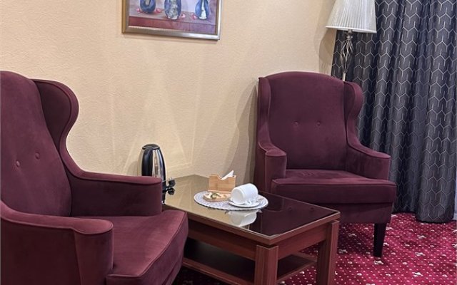 Druzhba Hotel