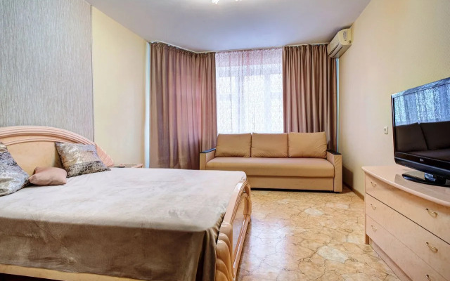 Na Ulitse Permyakova 72 Flat