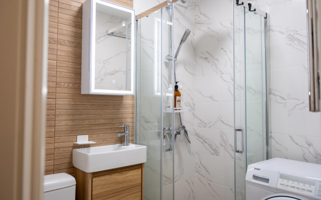 Hedonism Aparts Na Tsiolkovskogo 2v Apartments
