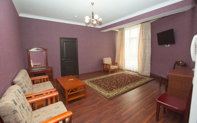 Capital Hotel