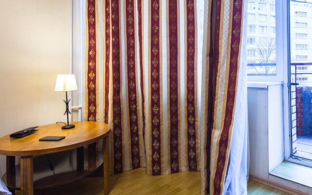 Odnokomnatnaya Kvartira Okolo Nii Dzhanelizde Flat