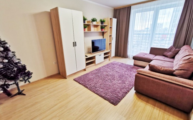 Novin Kvartal Na 11 Etazhe S Panoramnymi Oknami  Apartments