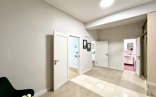 Na Internatsionalnoy 3/1 Apartments